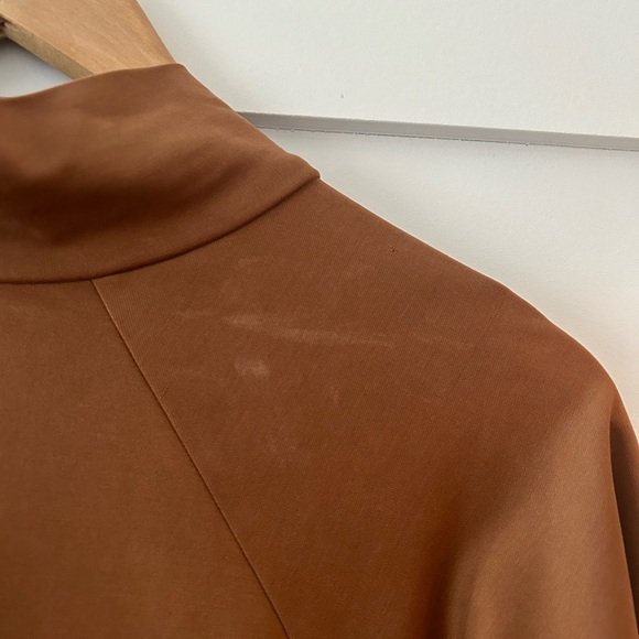 Long sleeves crop top 🤎 Super soft - Picture 4 of 7